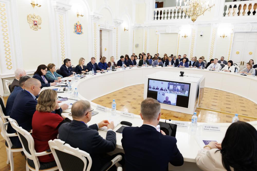 Во Владимире обсудили вопросы реализации программ капремонта многоквартирных домов в регионах ЦФО